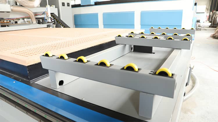 Машина с ЧПУ для производства кабинета