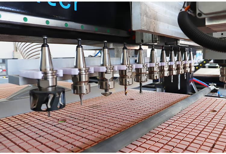 Следующий тип IN-Line Tool Magazine