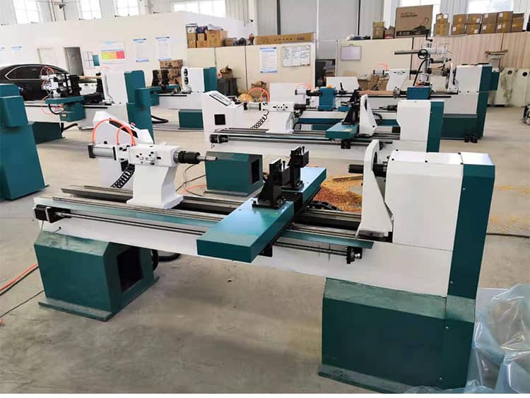 Деревянный токарный станок на продажу