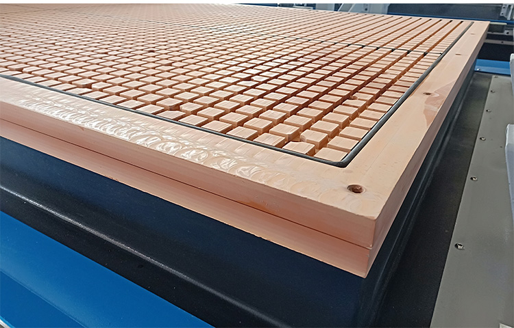 Гнездовая машина с ЧПУ