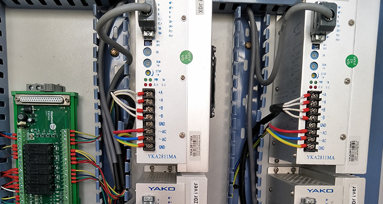 Маршрутизатор с ЧПУ