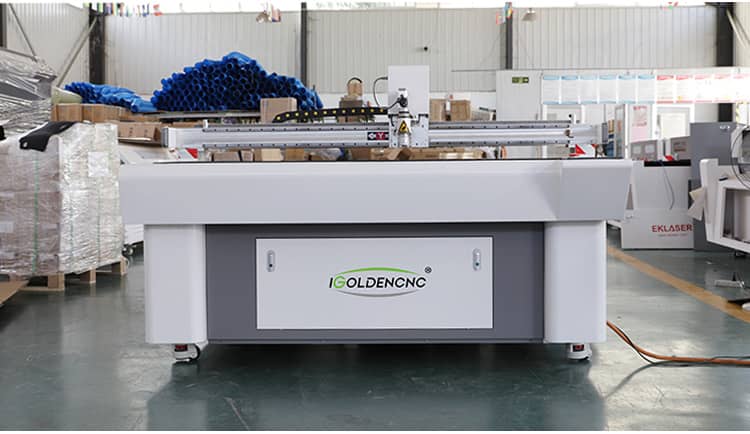 Тканевая режущая машина