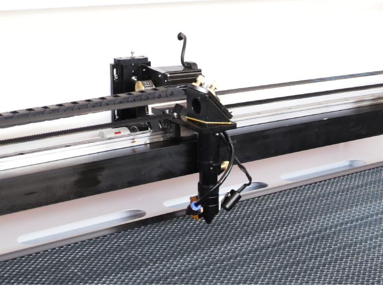 CO2 Лазерная резка и гравировка